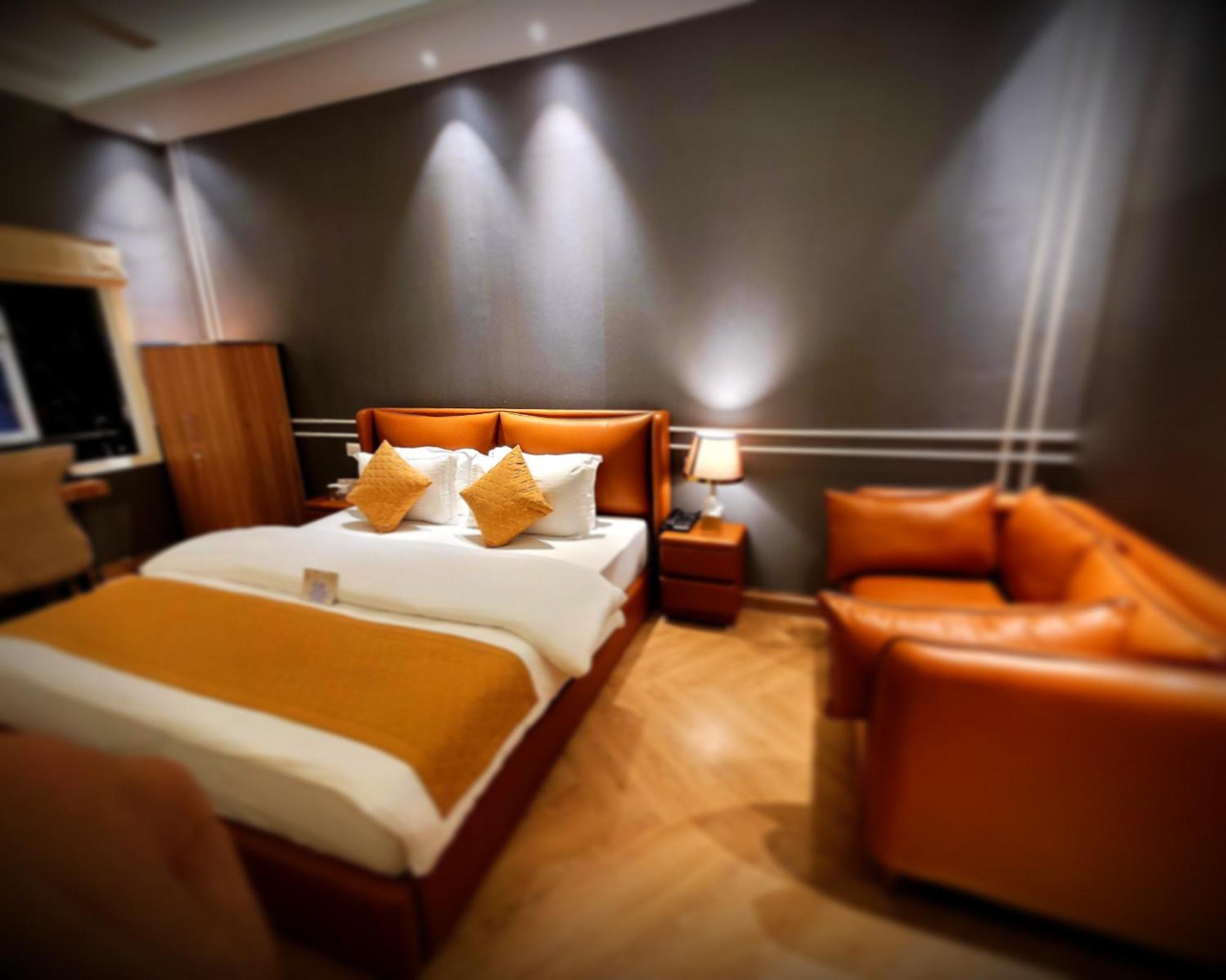 Victorian Elegance Luxury Stays Amritsar Exterior photo